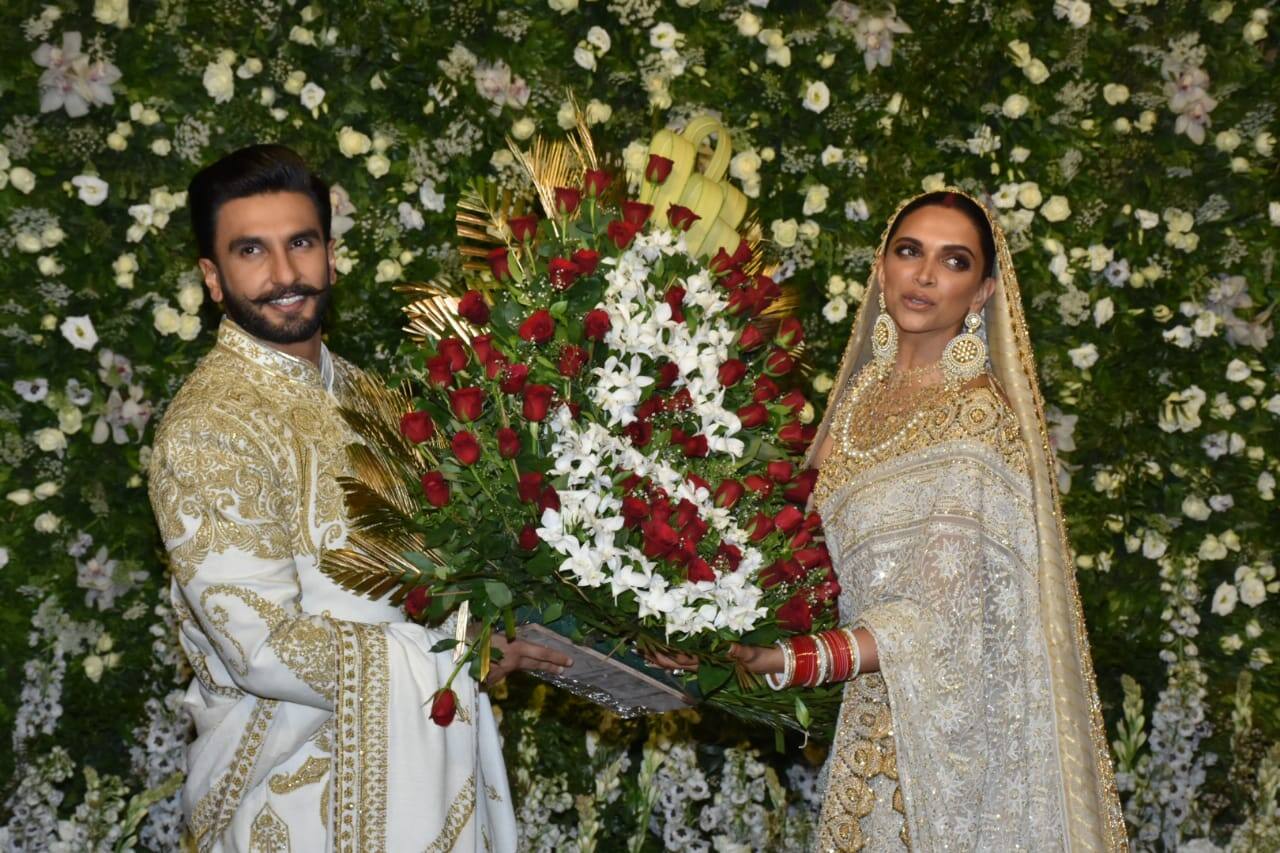 अपने रिसेप्शन में रॉयल लुक में पहुंचे दीपिका पादुकोण और रणवीर सिंह, बेहद खास हैं तस्वीरें