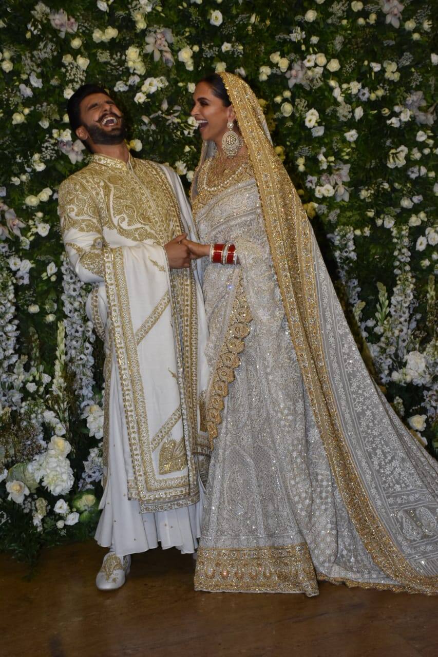 अपने रिसेप्शन में रॉयल लुक में पहुंचे दीपिका पादुकोण और रणवीर सिंह, बेहद खास हैं तस्वीरें