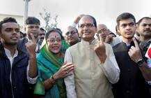 मध्य प्रदेश चुनाव 2018: शिवराज, कमलनाथ समेत इन दिग्गज नेताओं ने डाले वोट, देखें तस्वीरें