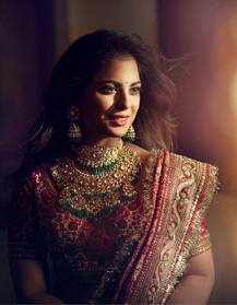 शादी से पहले ग्रह शांति पूजा में सब्यसाची की इस खास ड्रेस में नज़र आईं ईशा अंबानी