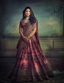 शादी से पहले ग्रह शांति पूजा में सब्यसाची की इस खास ड्रेस में नज़र आईं ईशा अंबानी