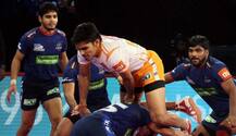 Pro Kabaddi League 2018: पुणेरी पल्टन ने हरियाणा स्टीलर्स पुणे को 35-33 से हराया
