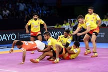 प्रो कबड्डी लीग : पुनेरी को हराकर गुजरात टॉप पर