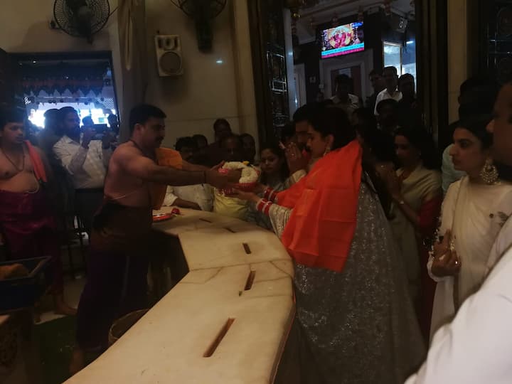इटली में हुई ग्रैंड वेडिंग के बाद इन दोनों ने अभी तक दो रिसेप्शन और एक वेडिंग पार्टी होस्ट की है. (तस्वीर: मानव मंगलानी)