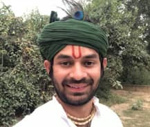 बिहार विधानसभा पहुंचे तेजस्वी और तेजप्रताप, लेकिन एक-दूसरे से नहीं मिले दोनों भाई   