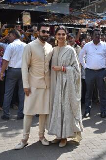 दीपिका-रणवीर शादी के बाद पहली बार पहुंचे सिद्धिविनायक मंदिर, साथ में माथा टेक कर लिया आशीर्वाद