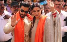 पूरे परिवार के साथ सिद्धिविनायक मंदिर पहुंचे दीपिका-रणवीर, देखें फैमिली की तस्वीरें