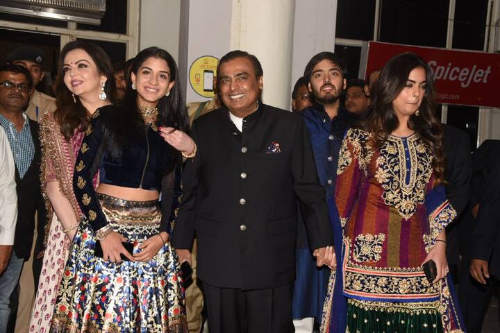 चार दिनों तक चलने वाली इस ग्रैंड वेडिंग में कुल मिलाकर 30 छोटे बड़े इवेंट होंगे जिनमें कई डिनर भी शामिल हैं. (तस्वीर: मानव मंगलानी)
