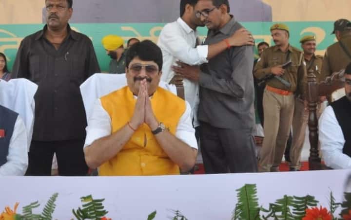 राजा भैया ने कहा,