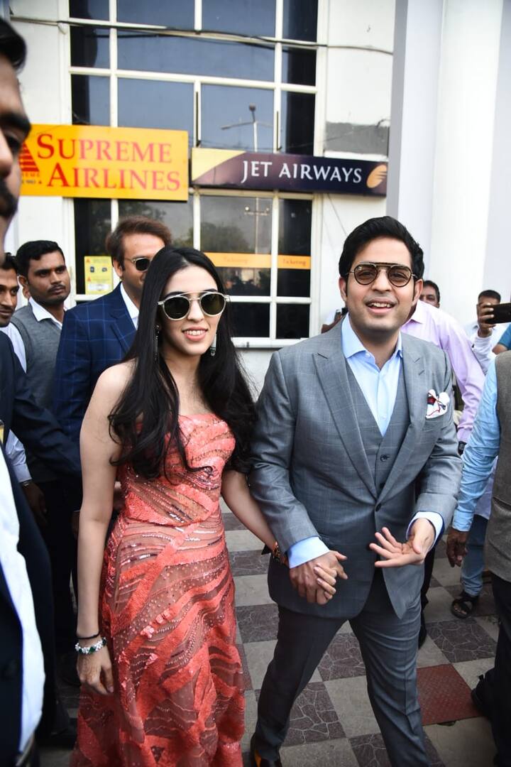 प्रियंका की शादी की बात करें तो वेस्टर्न वेडिंग के बाद 2 दिसंबर को निक और प्रियंका रविवार को हिंदू रीति-रिवाजों के अनुसार शादी करेंगे. (तस्वीर: मानव मंगलानी)