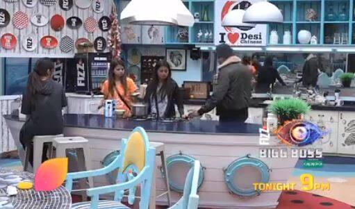 बिग बॉस 12: घर में इन दो कंटेस्टेंट्स ने की चोरी, हुआ जोरदार हंगामा Deepak and Rohit become the thief of the house bigg boss 12 बिग बॉस 12: घर में इन दो कंटेस्टेंट्स ने की चोरी, हुआ जोरदार हंगामा