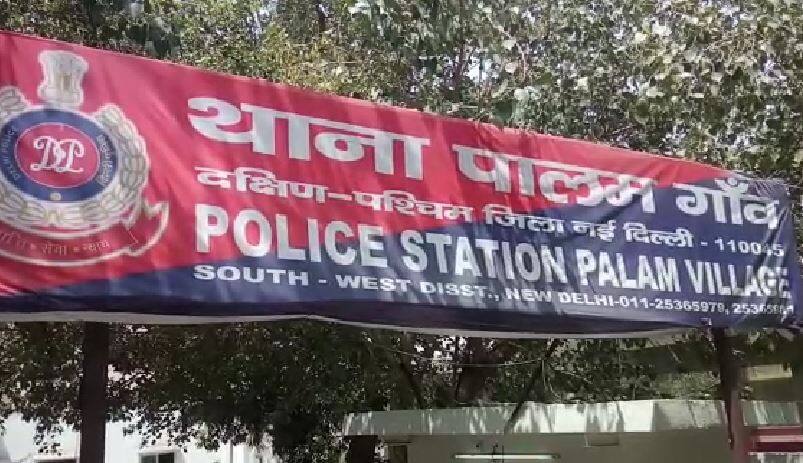 दिल्ली: पसंद का गाना नहीं बजा तो डीजे में चली गोली, दो युवक गंभीर रूप से घायल Two men Shot At In Delhi After They Requested DJ To Play A Song दिल्ली: पसंद का गाना नहीं बजा तो डीजे में चली गोली, दो युवक गंभीर रूप से घायल