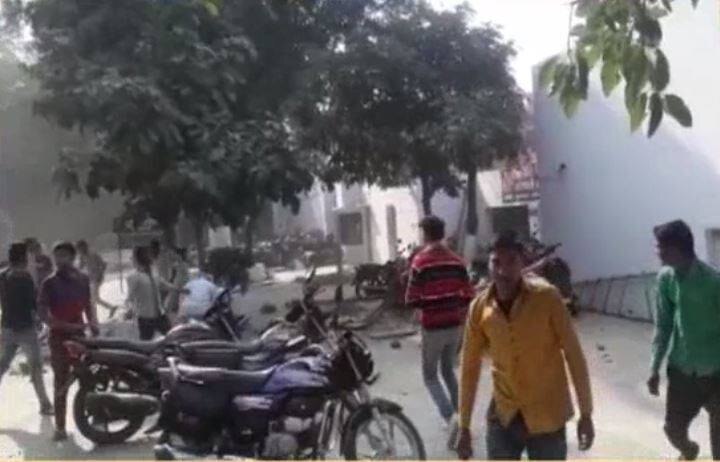 Bulandshahr Violence: Bajrang Dal-VHP and BJYM activists made accused in the murder case of Inspector बुलंदशहर हिंसा: इंस्पेक्टर हत्या मामले में बजरंग दल-वीएचपी और BJYM के कार्यकर्ता बनाए गए आरोपी