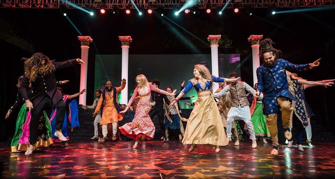 प्रियंका चोपड़ा और निक जोनास की शादी की तस्वीरें आई सामने, लाल जोड़े में गज़ब ढ़ा रही हैं देसी गर्ल, देखें