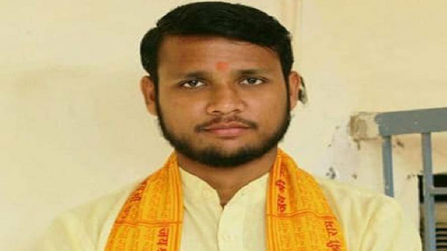 Bulandshahar Violence, main accused yogesh still not arrested बुलंदशहर हिंसा: मुख्य आरोपी का अभी तक सुराग नहीं, इंस्पेक्टर सुबोध सिंह और सुमित को एक ही रिवॉल्वर से मारी गई गोली