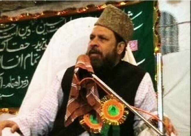 देश में हिन्दू के 'ह' और मुसलमान के 'म' से बने 'हम' को अलग करने की कोशिश हो रही है: मौलाना आज़मी Gorakhpur: Hazrat Maulana Obaidullah Khan Azmi expressed his views देश में हिन्दू के 'ह' और मुसलमान के 'म' से बने 'हम' को अलग करने की कोशिश हो रही है: मौलाना आज़मी