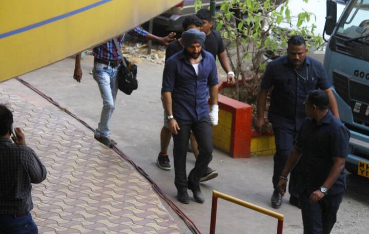 आपको बता दें कि 'सैकरेड गेम्स' में सैफ अली खान पुलिस ऑफिसर सरताज सिंह के किरदार में हैं. (तस्वीर: मानव मंगलानी)