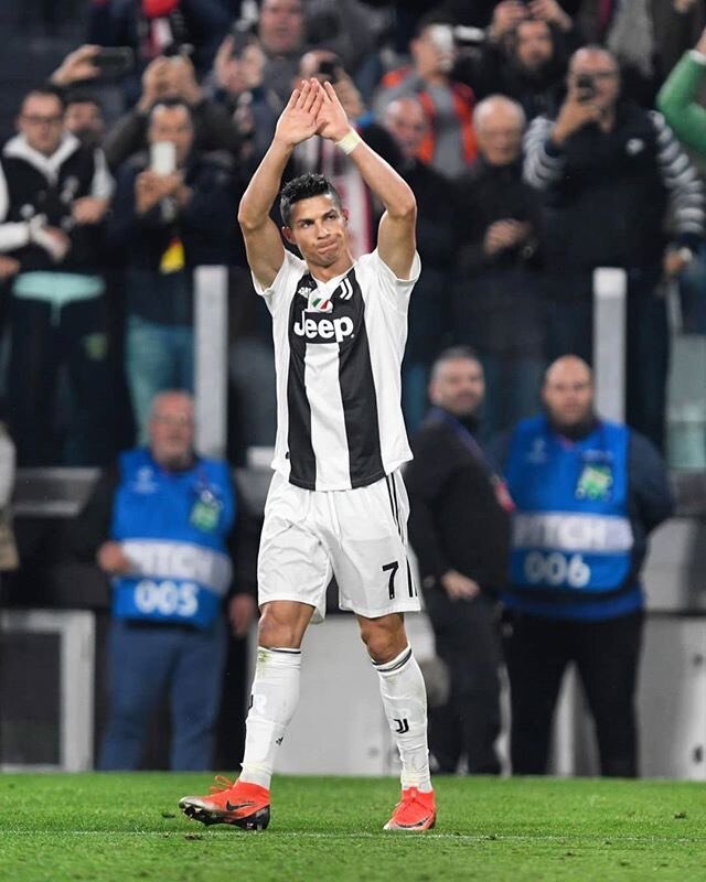 Ronaldo’s Ballon d’Or snub blamed on mafia in bizarre rant by Juventus star's sister Ballon d’Or न जीत पान पर रोनाल्डो की बहन का आरोप- इस खेल पर माफिया और पैसों का राज