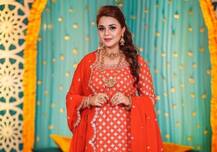 प्री-वेडिंग सेरेमनी में गुलाब जैसी खिलीं नजर आईं गिन्नी चतरथ, देखें तस्वीरें