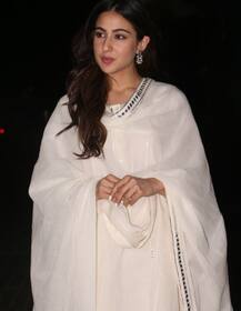 मुंबई में रखी गई \'केदारनाथ\' की स्क्रीनिंग, सारा को सपोर्ट करने पहुंचे जाह्नवी और ईशान