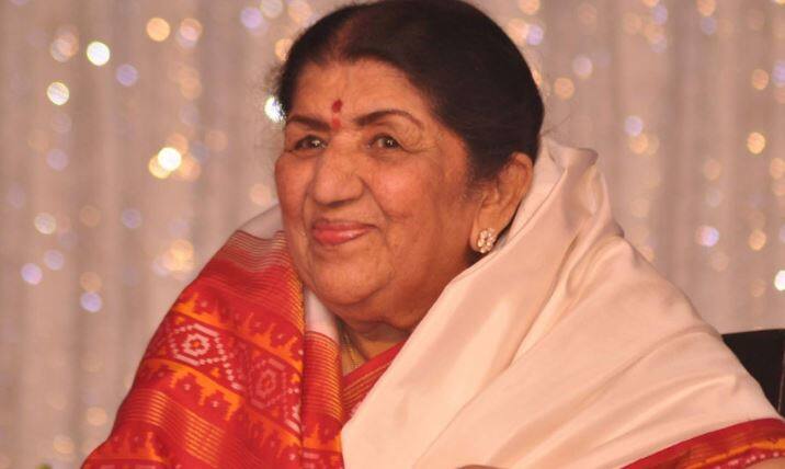 लता मंगेशकर को लेकर सामने आ रही थी ये अफवाहें, खुद सामने आकर देने पड़ी सफाई lata mangeshkar reacts on retirement news says she will sing til last breath लता मंगेशकर को लेकर सामने आ रही थी ये अफवाहें, खुद सामने आकर देने पड़ी सफाई