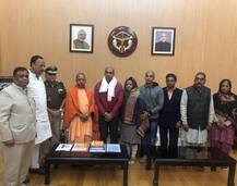 बुलंदशहर हिंसा: शहीद सुबोध के परिवार के लिए सीएम योगी ने की ये घोषणाएं, परिवार को दिया आश्वासन