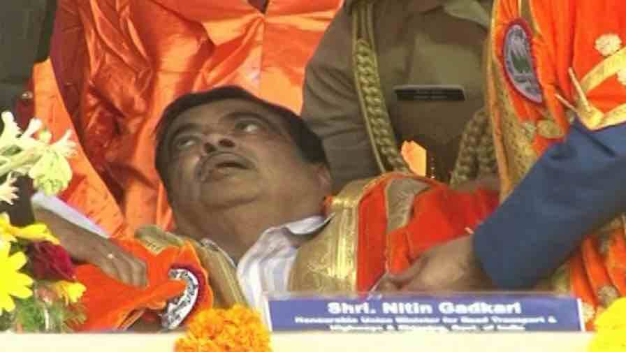 Union minister Nitin Gadkari Health Updates मंच पर बेहोश: केंद्रीय मंत्री नितिन गडकरी की तबीयत बिगड़ी, कार्यक्रम के दौरान अचानक गिरे