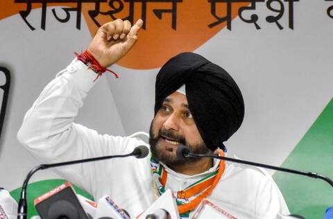 गले में समस्या पर नवजोत सिंह सिद्धू ने कहा- अब मैं पूरी तरह ठीक हूं गले में समस्या पर नवजोत सिंह सिद्धू ने कहा- अब मैं पूरी तरह ठीक हूं