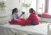 शाहजहांपुर: टीकाकरण के बाद 30 बच्चों की हालत बिगड़ी, अस्पताल में भर्ती