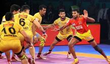 Pro Kabaddi League 2018: तेलुगू टाइटंस को 29-27 से हराकर गुजरात फॉर्च्यून जायंट्स टॉप पर पहुंचा