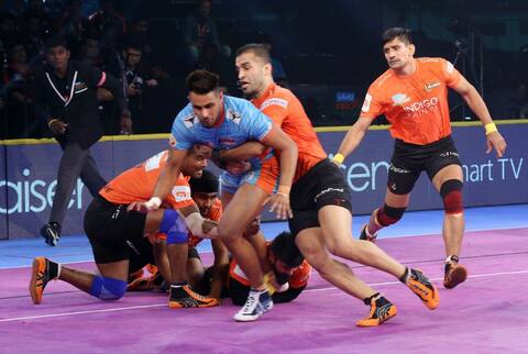 Pro Kabaddi League 2018: यू मुंबा ने बंगाल वॉरियर्स को 31-20 से हराया Pro Kabaddi League 2018: यू मुंबा ने बंगाल वॉरियर्स को 31-20 से हराया
