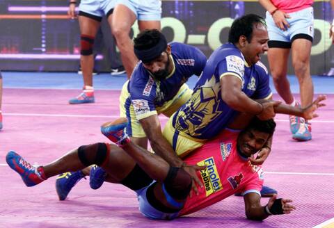Pro Kabaddi League 2018: जयपुर पिंक पैंथर्स ने तमिल थलाइवाज को 37-24 से दी शिकस्त Pro Kabaddi League 2018: जयपुर पिंक पैंथर्स ने तमिल थलाइवाज को 37-24 से दी शिकस्त