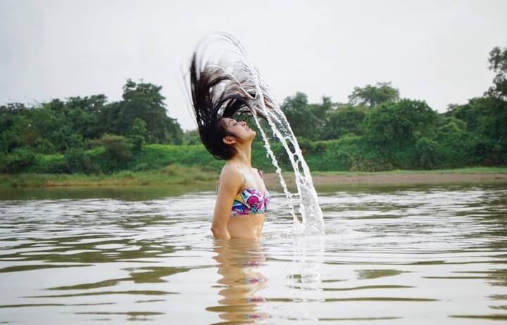  विदिशा इस सीरियल में 'रोशनी' का किरदार निभाती हैं. सीरियल में सिंपल लुक में नजर आने वाली अभिनेत्री ने अपनी चंद बोल्ड तस्वीरों की वजह से सुर्खियों में हैं. 