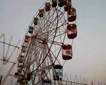 बलिया: सेल्फी का शौक पड़ा महंगा, झूले से गिरकर युवती की मौत