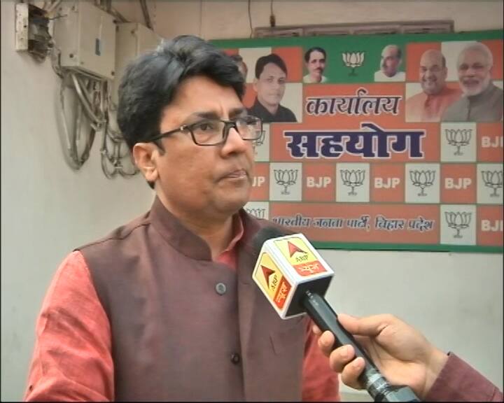 सीएम- डिप्टी सीएम को 'कुमारी' कहने पर निशाने पर तेज प्रताप, बीजेपी प्रवक्ता बोले- माफी मांगें BJP spokesperson Nikhil Anand said Tej Pratap Yadav have to say sorry सीएम- डिप्टी सीएम को 'कुमारी' कहने पर निशाने पर तेज प्रताप, बीजेपी प्रवक्ता बोले- माफी मांगें