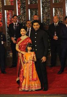 PHOTO: ईशा अंबानी की शादी में लाल साड़ी पहन रॉयल अंदाज में पहुंची ऐश्वर्या राय बच्चन