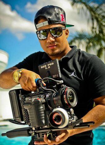 तीसरे नंबर पर यूट्यूब पर जिन्हें सबसे ज्यादा फॉलो किया जाता है वे हैं ब्राजीलियन म्यूजिक वीडियो प्रोड्यूसर और डायरेक्टर कोनराड कुन्हा जिन्हें यूट्यूब पर   कोंडजिला (Kondzilla) के नाम से जाना जाता है. इन्हें यूट्यूब पर 43.98 मिलियन लोग फॉलो करते हैं. फोटोः गूगल फ्री इमेज 