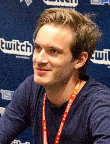 फ़ेलिक्स अरविद उलफ केजेलबर्ग को यूट्यूब प्यूडिपी (PewDiePie) के नाम से भी जाना जाता है. फेलिक्स स्वीडिश कॉमेडयन और यूट्यूब स्टार है. इनके   यू्ट्यूब को 76.3 मिलियन लोग फॉलो करते हैं. फोटोः गूगल फ्री इमेज 