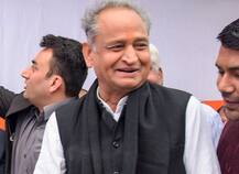 राहुल गांधी और प्रियंका गांधी को बचपन में जादू दिखाया करते थे अशोक गहलोत