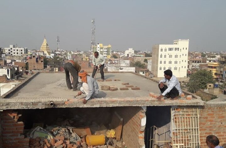 Bihar: Process to destroy Muzaffarpur shelter home begins मुजफ्फरपुर: नगर निगम के आदेश के बाद बालिका गृह की इमारत को तोड़ने का काम शुरू