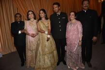 रिसेप्शन के लिए जियो गार्डन पहुंचे ईशा अंबानी-आनंद पीरामल, ये रहीं सबसे पहली तस्वीरें