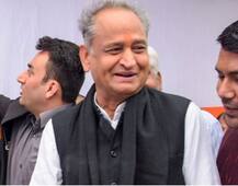 कौन हैं अशोक गहलोत: राजस्थान के मुख्यमंत्री के तौर पर ली शपथ, जादूगर के बेटे हैं