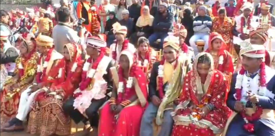 बरेली: एक साथ हुआ 58 हिन्दू, मुस्लिम और सिख लड़कियों का विवाह, निकली बारात तो देखते रह गए लोग