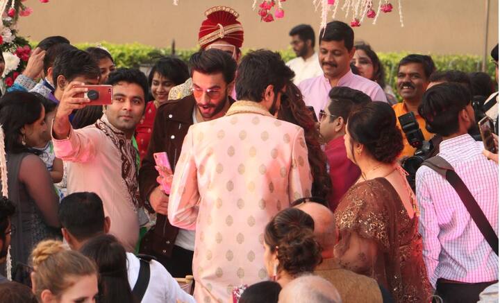 'सिम्बा' में रणवीर सिंह के साथ सैफ अली खान और अमृता सिंह की बेटी सारा अली खान नज़र आ रही हैं. (तस्वीर: मानव मंगलानी)