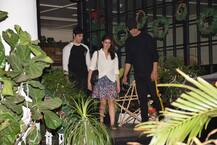 ‘केसरी’ की शूटिंग खत्म होते ही पत्नी ट्विकंल और बेटे आरव के साथ डिनर करने पहुंचे अक्षय कुमार, देखें तस्वीरें