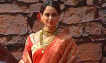 Manikarnika : ट्रेलर लॉन्च पर कंगना रनौत ने सबके सामने छुए इस शख्स के पैर, देखें तस्वीरें