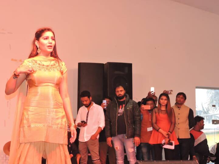 कार्यक्रम स्थल के अंदर एक स्टेटिक मजिस्ट्रेट और कार्यक्रम स्थल के बाहर एक स्टेटिक मजिस्ट्रेट की निगरानी में चार इंस्पेक्टर, 30 सब इंस्पेक्टर, 85 हेड कांस्टेबल व कांस्टेबल, फायर टेंडर, व्रज वाहन तैनात किया गया था.