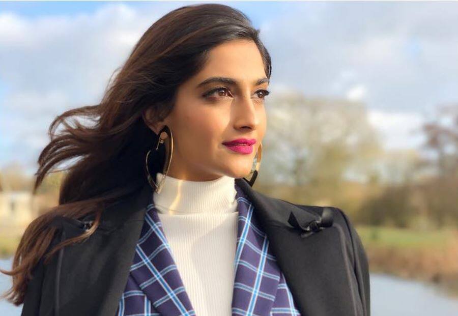 सोनम कपूर बनीं पेटा इंडिया की ‘पर्सन ऑफ दी ईयर’, लोगों को कर रही जागरुक sonam kapoor become person of the year for peta सोनम कपूर बनीं पेटा इंडिया की ‘पर्सन ऑफ दी ईयर’, लोगों को कर रही जागरुक