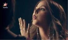 \'कोमोलिका\' के रूप में लौटीं हिना खान, दिया प्रेरणा को चैलेंज