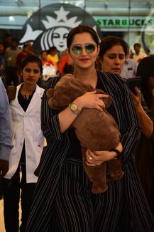 बेटे ईजान के साथ कैमरे में कैद हुई सानिया मिर्जा, देखें तस्वीरें